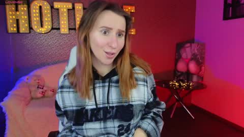 Snapshot of miralush chatting on December 9, 2024, 3:44 pm Mira online show from December 9, 2024, 3:44 pm