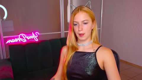 Snapshot of mirandamayers chatting on September 10, 2025, 6:13 am MirandaMayers online show from September 10, 2025, 6:13 am