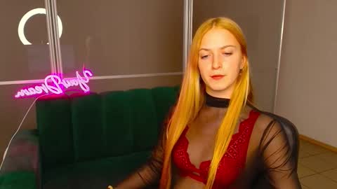 Snapshot of mirandamayers chatting on September 14, 2025, 8:08 pm MirandaMayers online show from September 14, 2025, 8:08 pm