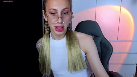 miraraid online show from December 25, 2024, 10:39 am