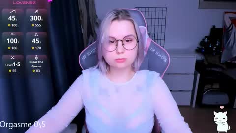 Kira online show from March 2, 2026, 6:04 pm