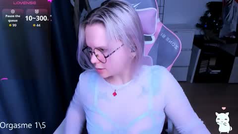 Kira online show from March 18, 2026, 5:38 pm