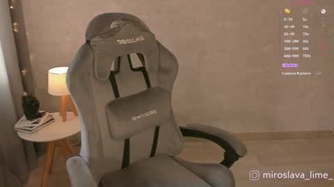 Miroslava online show from October 9, 2025, 6:00 am