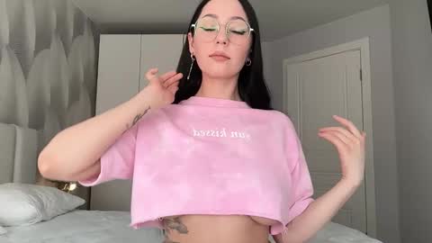 Miroslava online show from March 16, 2026, 6:17 am