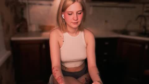 Mira online show from November 21, 2025, 2:27 pm