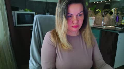 Snapshot of mishamilf chatting on May 23, 2026, 8:07 am Misha online show from May 23, 2026, 8:07 am