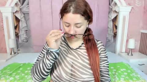 Mishell online show from September 10, 2025, 12:27 pm