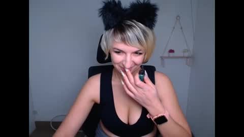 Mishelle online show from February 8, 2026, 7:45 am