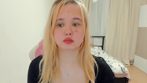 miss__selena online show from January 24, 2025, 6:14 pm