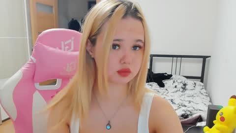 miss__selena online show from February 4, 2025, 5:55 pm