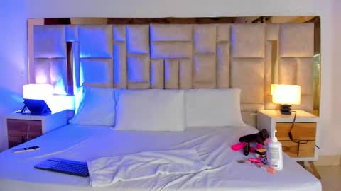 Miss Abigail  online show from February 26, 2026, 12:59 pm