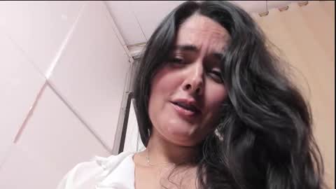    online show from October 27, 2025, 1:15 pm