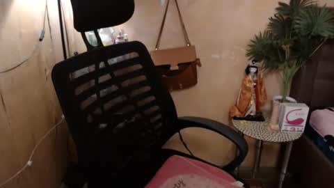 Snapshot of miss_angelic15 chatting on February 24, 2025, 6:27 am miss angelic15 online show from February 24, 2025, 6:27 am