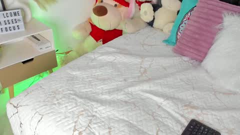 lucy 3 online show from January 28, 2025, 4:08 am