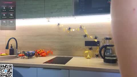 Sandy online show from October 23, 2025, 12:10 am