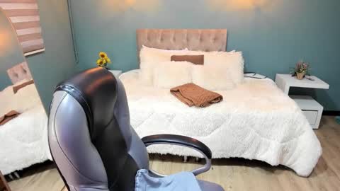 Cataleya online show from October 25, 2025, 12:13 pm