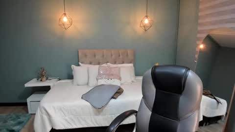 Cataleya online show from December 4, 2025, 11:41 am