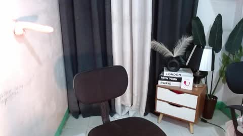 miss_catherinex online show from June 6, 2026, 11:04 am