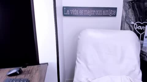 Danika online show from February 14, 2025, 11:10 am