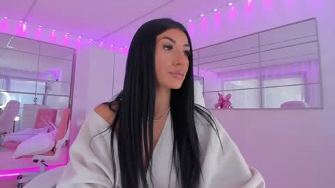 miss_diamond__ online show from April 9, 2026, 8:09 am