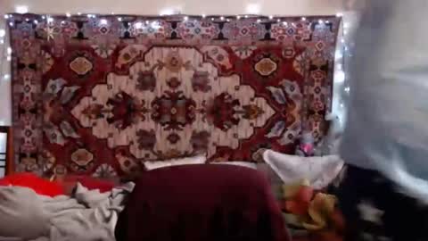 Elis online show from February 13, 2025, 12:11 pm