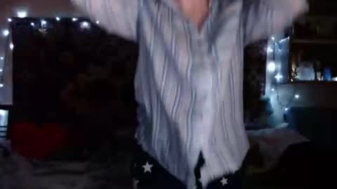 Elis online show from February 14, 2025, 3:36 pm