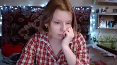 Elis online show from March 5, 2025, 2:12 pm