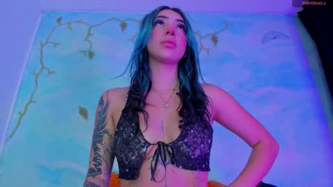 miss_evans_ online show from November 10, 2025, 6:01 am