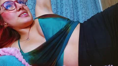 Snapshot of miss_issaa chatting on December 27, 2024, 12:18 am Isabella online show from December 27, 2024, 12:18 am
