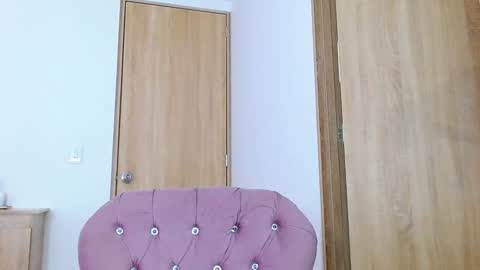 Snapshot of miss_issaa chatting on February 1, 2025, 11:32 am Isabella online show from February 1, 2025, 11:32 am