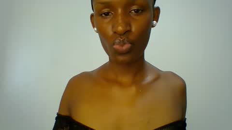 kiki online show from October 11, 2025, 11:20 am