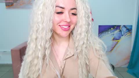 Snapshot of miss_kiten chatting on February 19, 2025, 5:05 am miss_kiten online show from February 19, 2025, 5:05 am