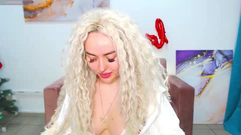 Snapshot of miss_kiten chatting on February 24, 2025, 1:24 am miss_kiten online show from February 24, 2025, 1:24 am