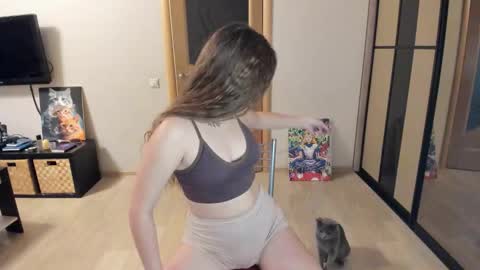 Kitty online show from November 3, 2025, 1:51 am