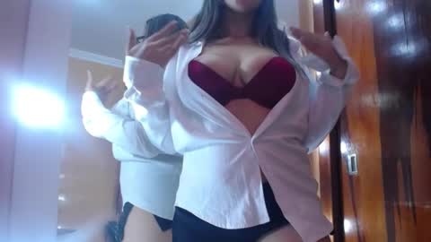 lilieth  online show from February 11, 2025, 6:33 pm