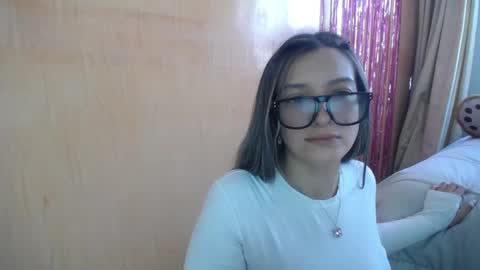 lilieth  online show from March 7, 2025, 7:38 pm