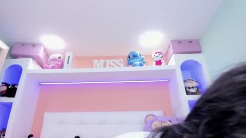 Snapshot of miss_maru chatting on December 18, 2024, 9:08 pm Maru online show from December 18, 2024, 9:08 pm
