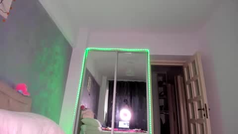 miss_medyson online show from March 3, 2025, 7:43 am