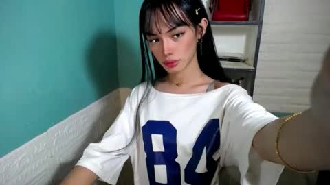 Snapshot of miss_moheera_xxx chatting on March 19, 2026, 9:24 am Moheera online show from March 19, 2026, 9:24 am