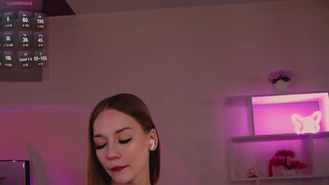 Nicole online show from January 9, 2025, 5:02 am