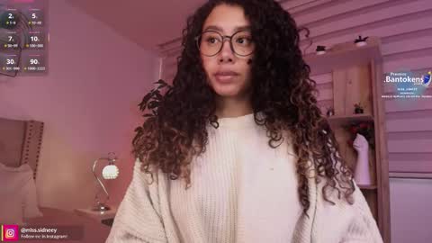 Amy Olivera online show from October 20, 2025, 1:00 pm