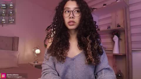 Amy Olivera online show from October 21, 2025, 1:23 pm