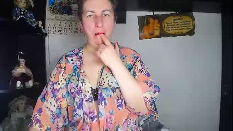 miss_tasha_kom online show from April 16, 2026, 5:25 pm