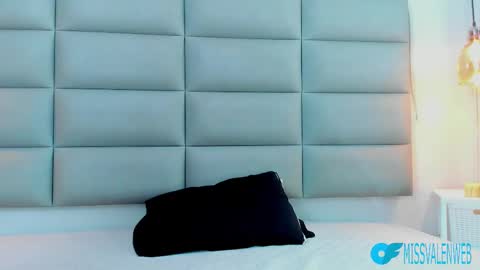 valentina online show from February 27, 2025, 2:10 pm