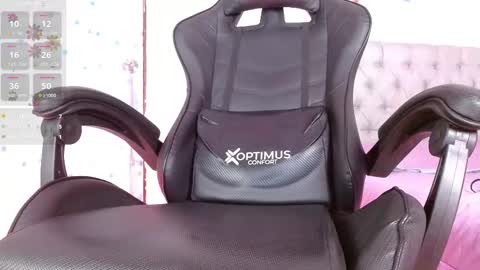 hanna    online show from February 24, 2025, 2:08 am