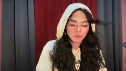 Snapshot of miss_veron_xoxo chatting on November 9, 2025, 8:40 pm miss_veron_xoxo online show from November 9, 2025, 8:40 pm