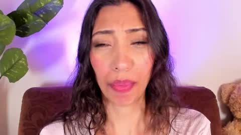 Miss Veronica online show from March 31, 2026, 2:06 pm