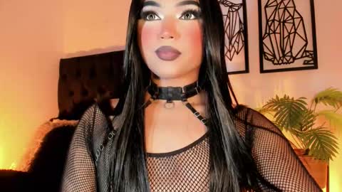 miss_zz online show from November 24, 2025, 8:08 pm