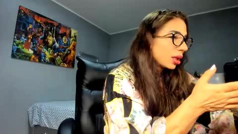 Alesyamuscledoll online show from November 9, 2025, 7:34 pm