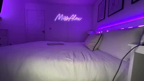  Miss Alex  online show from April 18, 2026, 7:07 pm